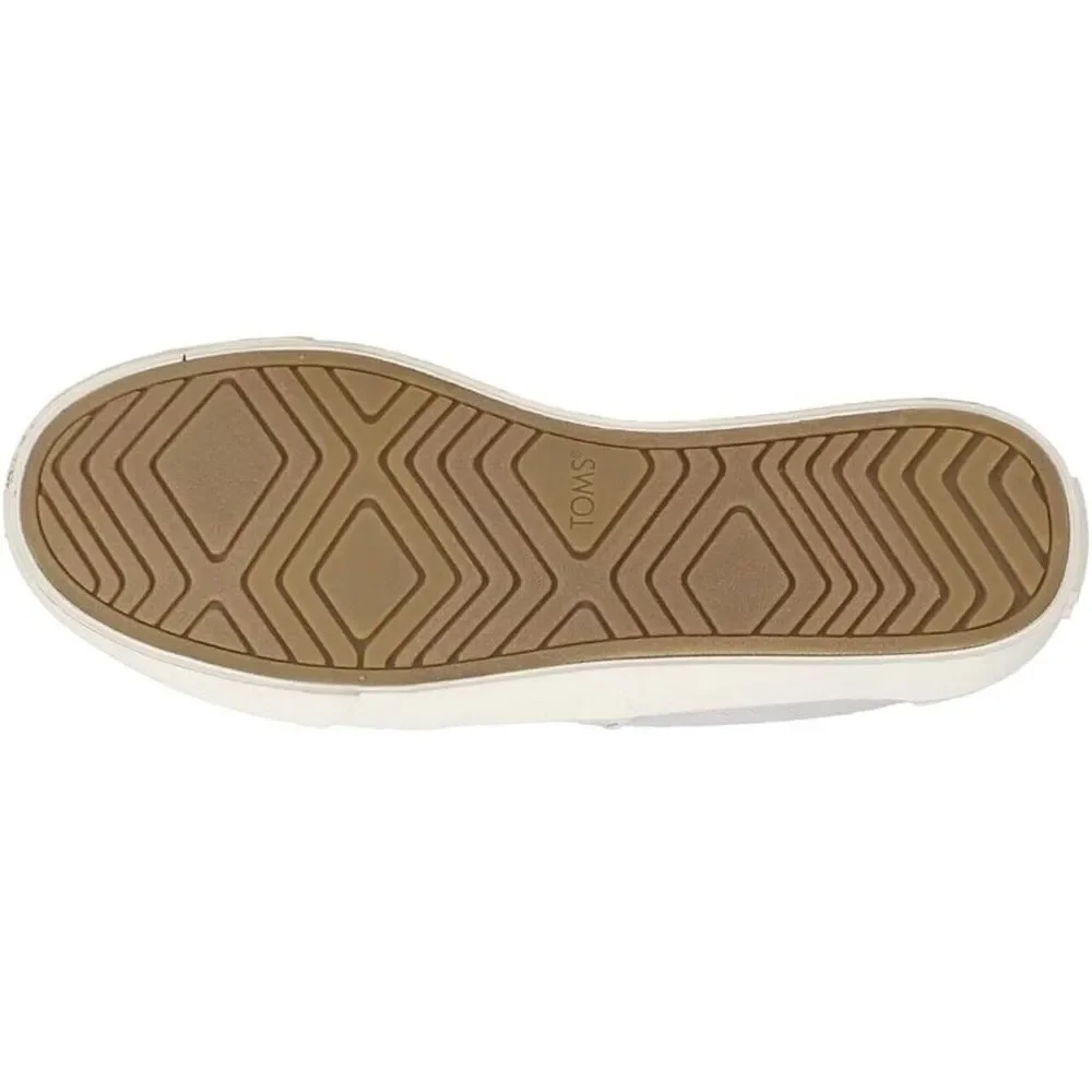 Toms pre owned